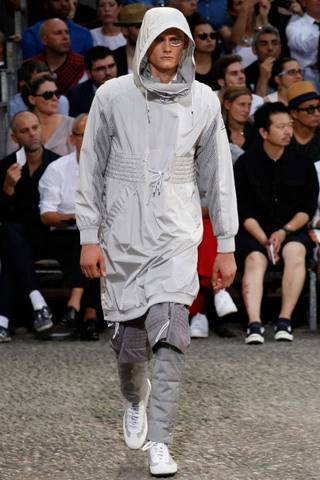 Moncler Gamme Bleu / - 2015